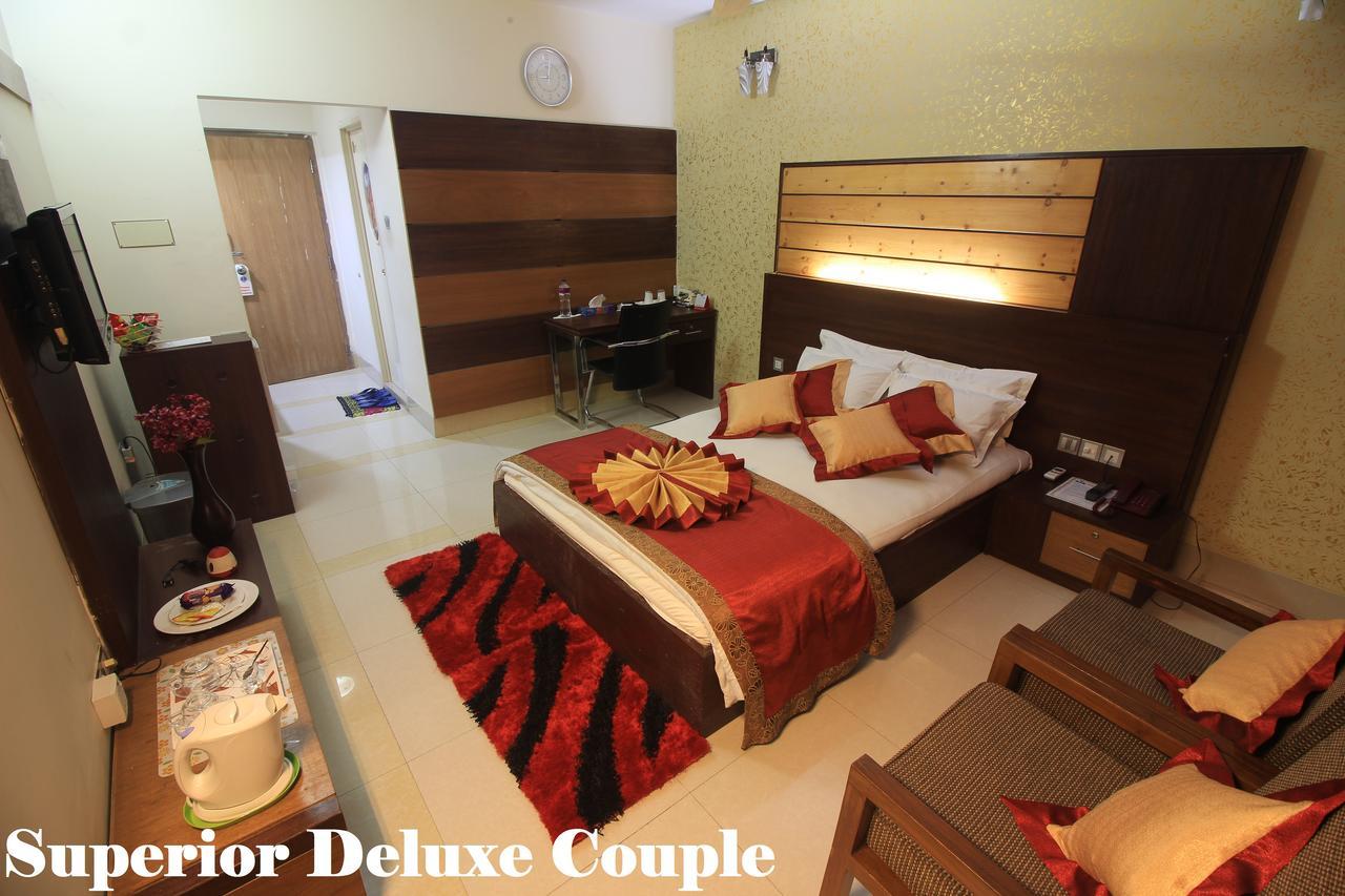 Tiger Garden Int Hotel Khulna Bagian luar foto