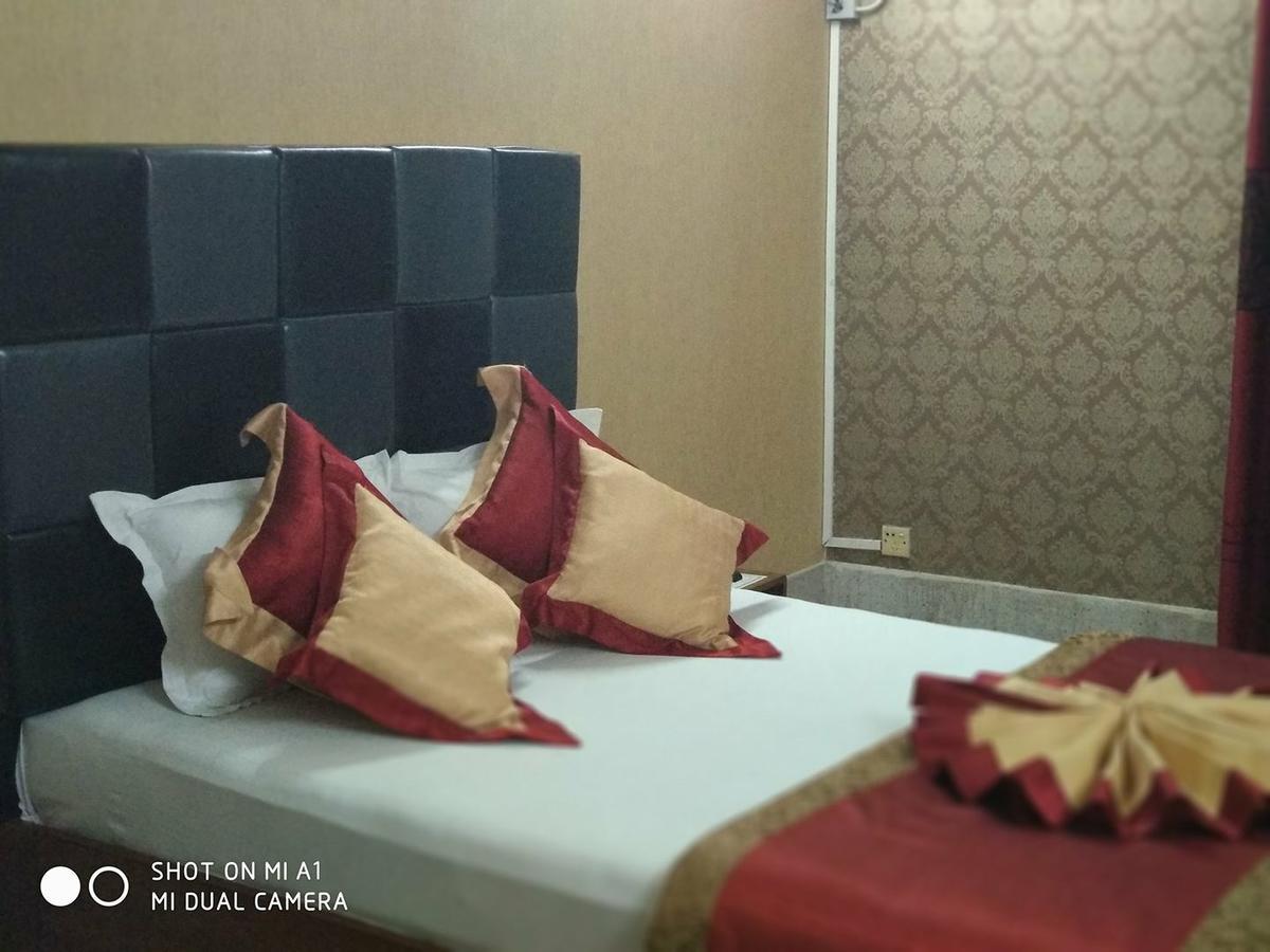 Tiger Garden Int Hotel Khulna Bagian luar foto