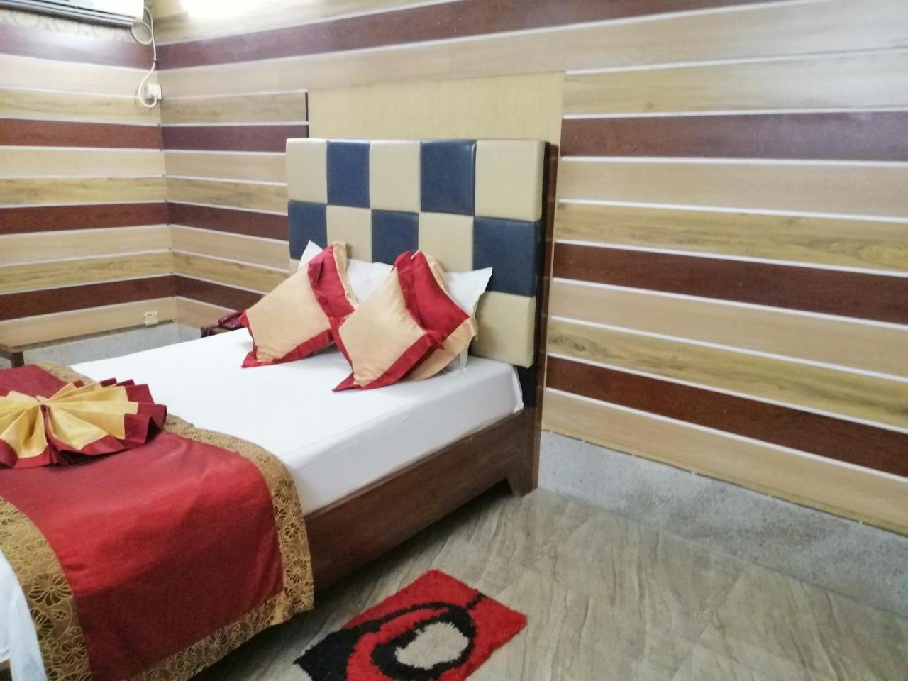 Tiger Garden Int Hotel Khulna Bagian luar foto